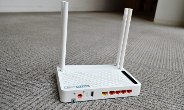 TOTOLINK A2004NS AC1200 Wireless Dual Band Gigabit Router with USB Port
